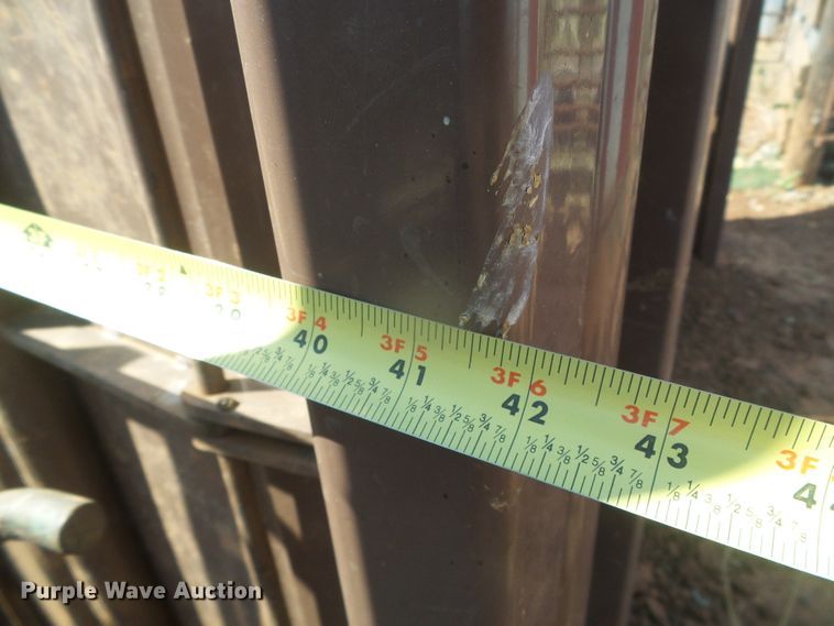 image for item DG8301 Blattner steel livestock chute