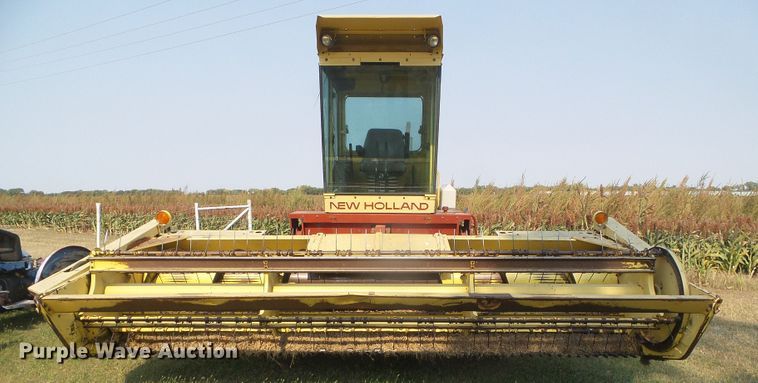 image for item DG8303 New Holland 1100  windrower