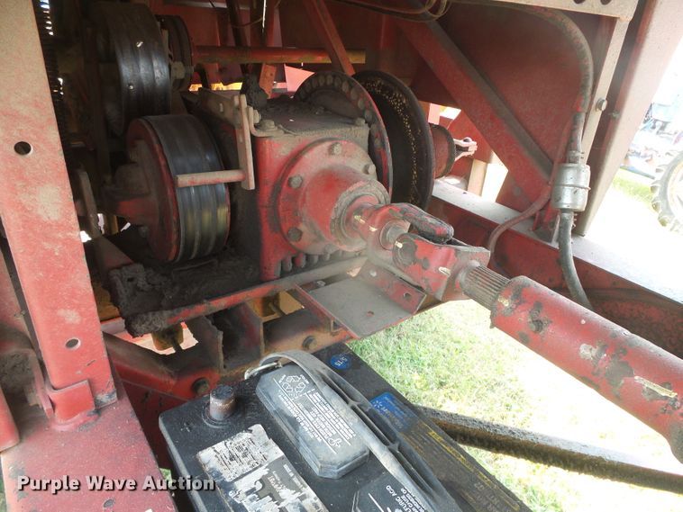 image for item DG8303 New Holland 1100  windrower