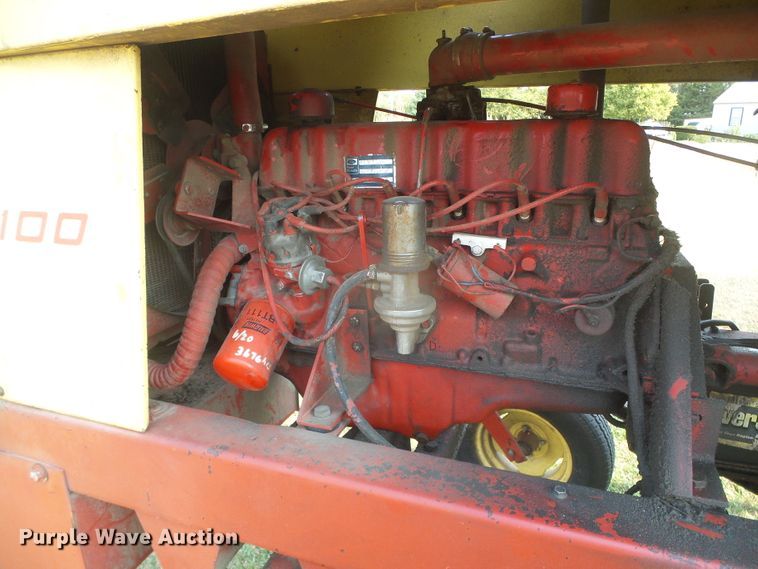 image for item DG8303 New Holland 1100  windrower