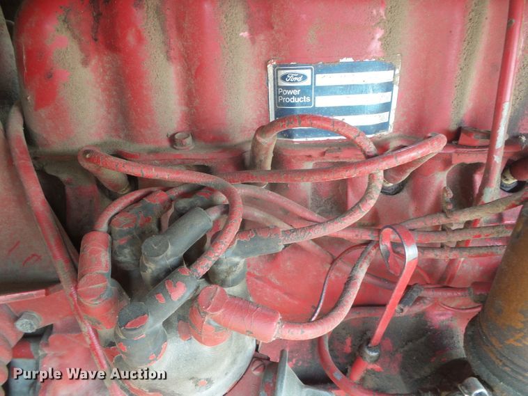 image for item DG8303 New Holland 1100  windrower