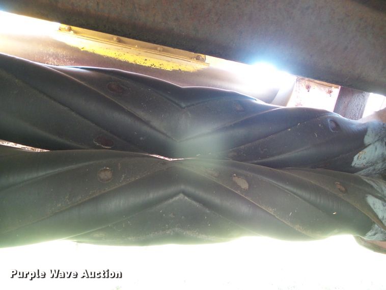 image for item DG8303 New Holland 1100  windrower