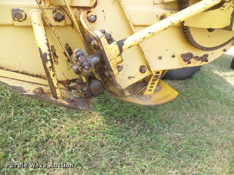 image for item DG8303 New Holland 1100  windrower