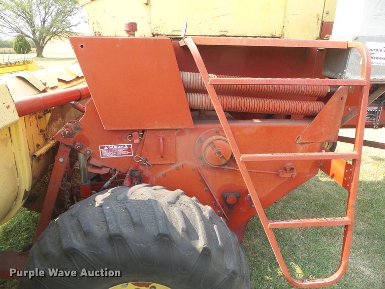 image for item DG8303 New Holland 1100  windrower