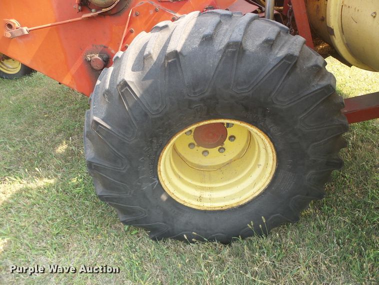 image for item DG8303 New Holland 1100  windrower