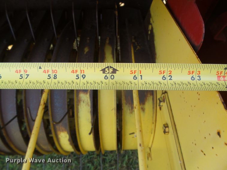 image for item DG8304 New Holland 320  small square baler