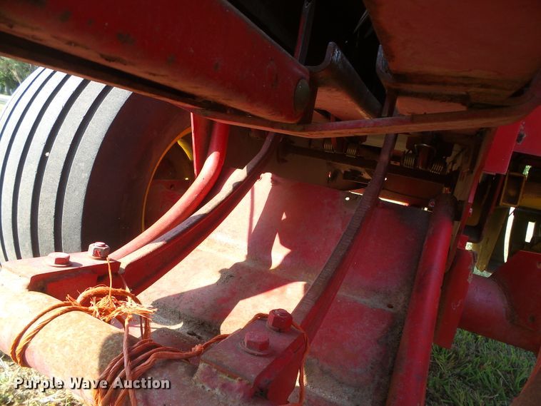 image for item DG8304 New Holland 320  small square baler