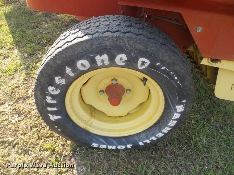 image for item DG8304 New Holland 320  small square baler