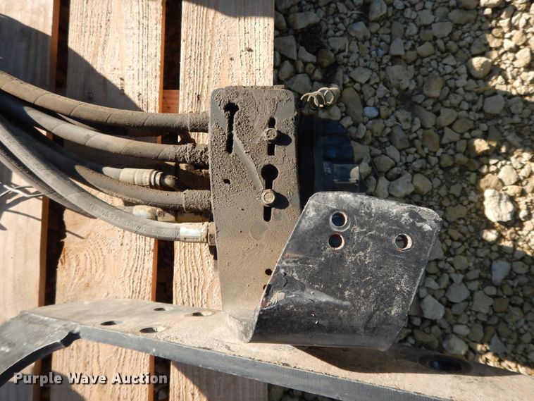 image for item DH0111 2013 ALO Quicke loader