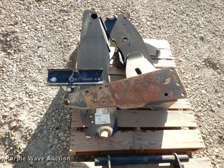 image for item DH0111 2013 ALO Quicke loader