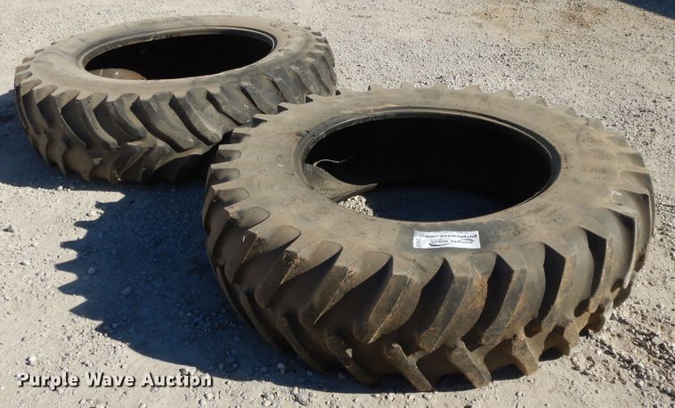 image for item DH0206 (2) tires