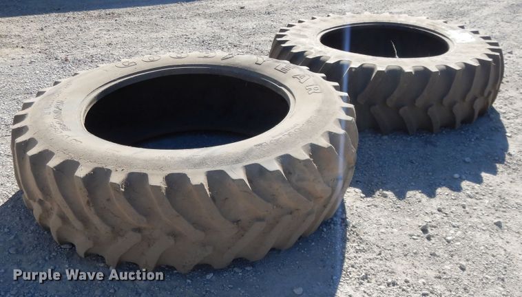 image for item DH0206 (2) tires
