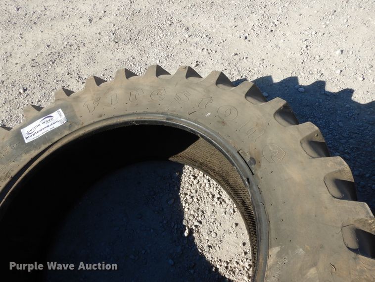 image for item DH0206 (2) tires