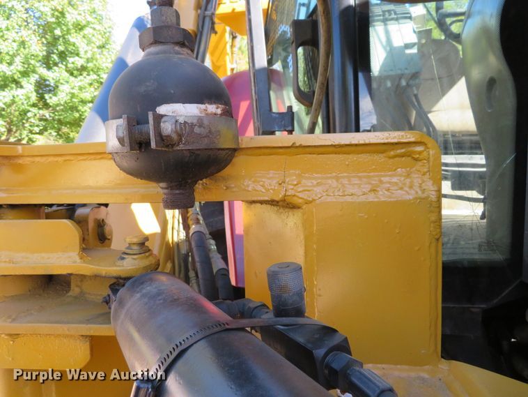 image for item DH1236 2004 Case IH MXM130  MFWD tractor