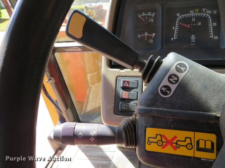 image for item DH1236 2004 Case IH MXM130  MFWD tractor