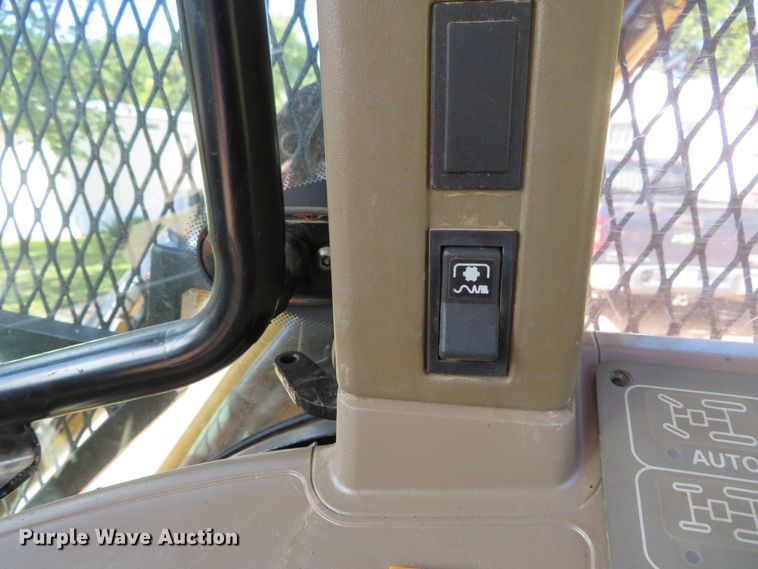 image for item DH1236 2004 Case IH MXM130  MFWD tractor