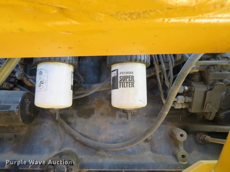 image for item DH1236 2004 Case IH MXM130  MFWD tractor