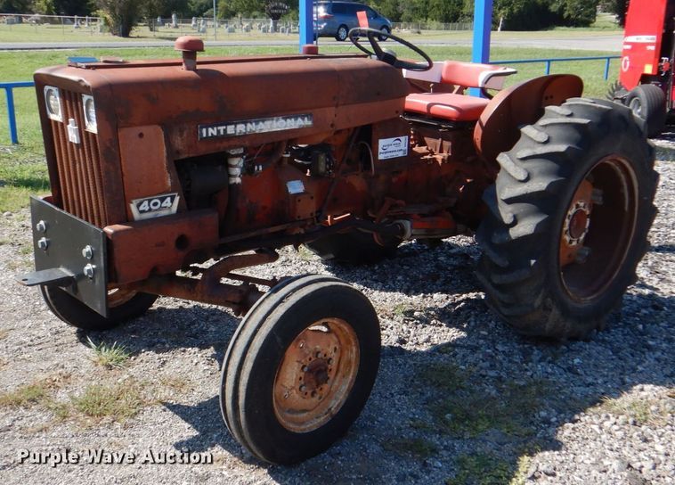 image for item DH5382 International 404  tractor