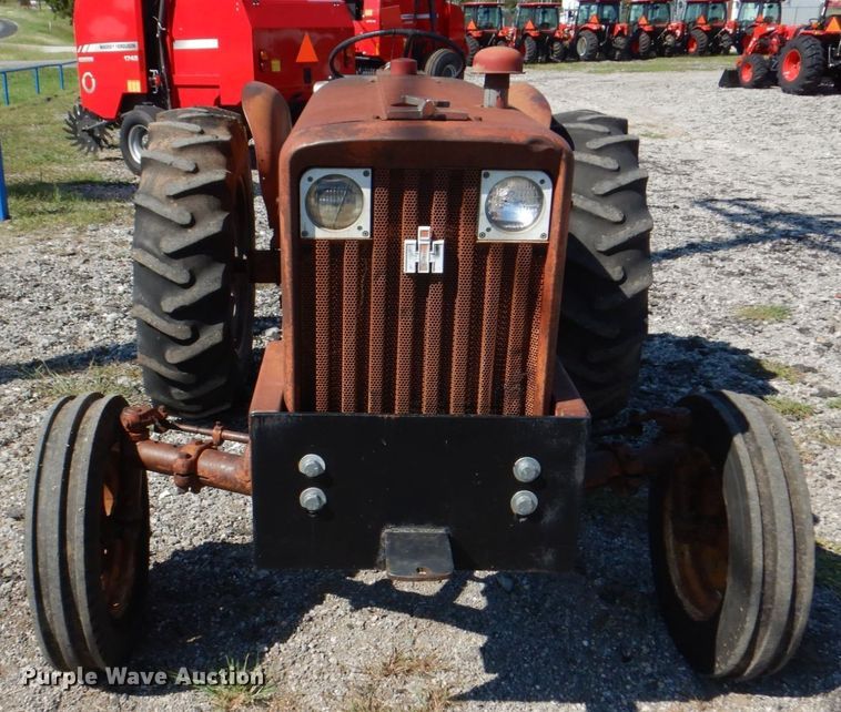 image for item DH5382 International 404  tractor