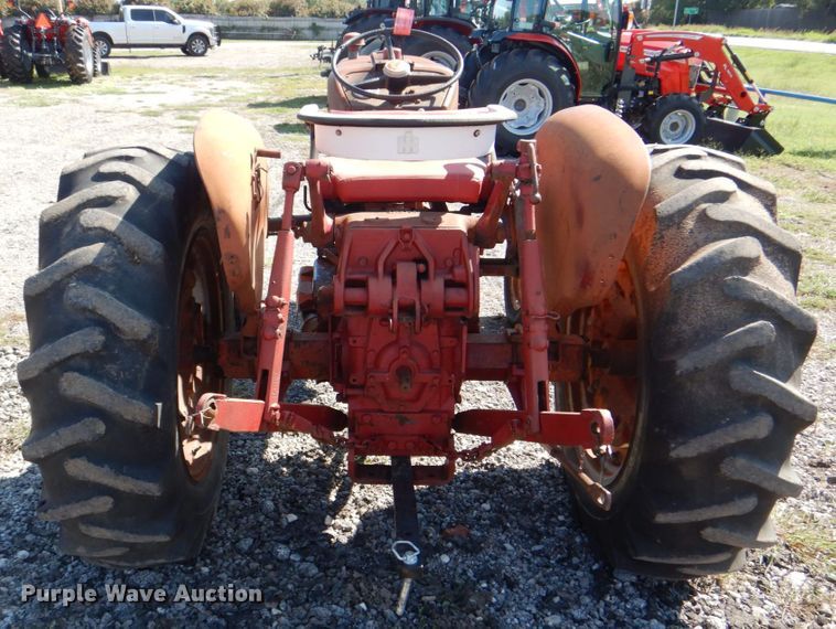 image for item DH5382 International 404  tractor