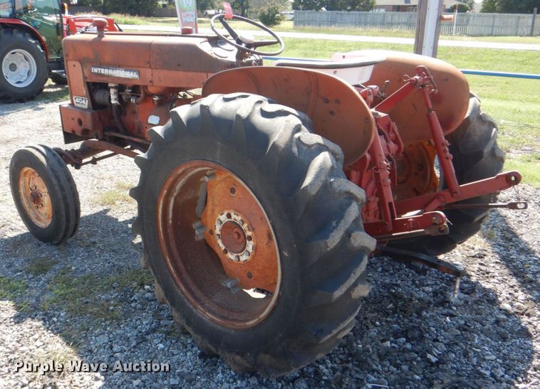 image for item DH5382 International 404  tractor