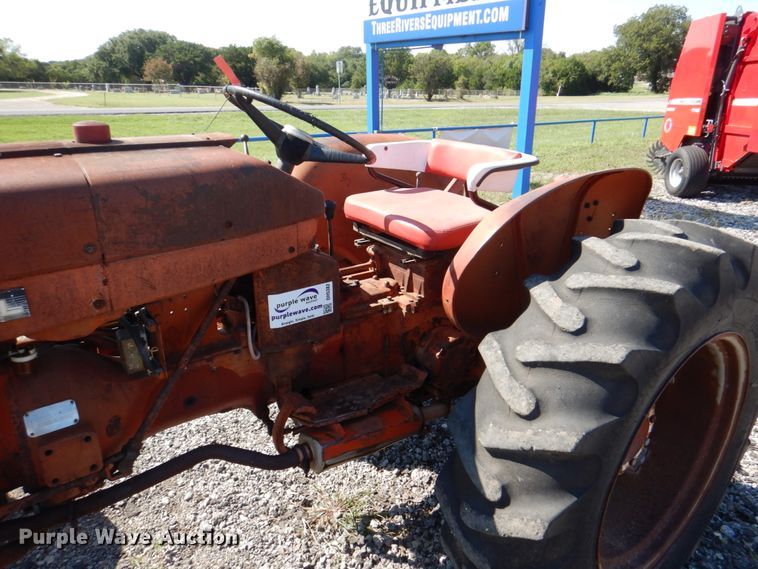 image for item DH5382 International 404  tractor