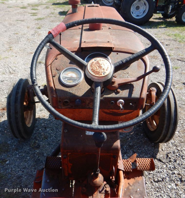image for item DH5382 International 404  tractor