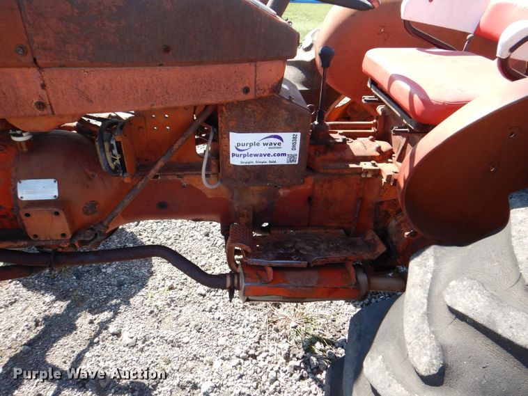 image for item DH5382 International 404  tractor