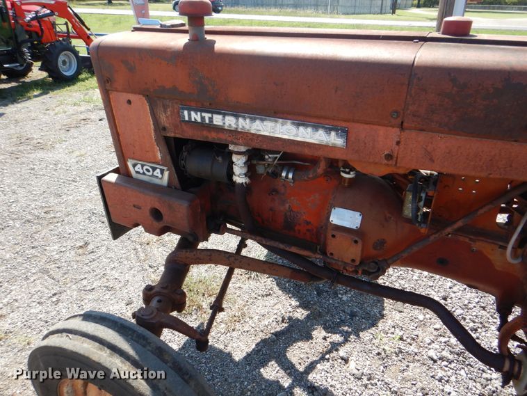 image for item DH5382 International 404  tractor