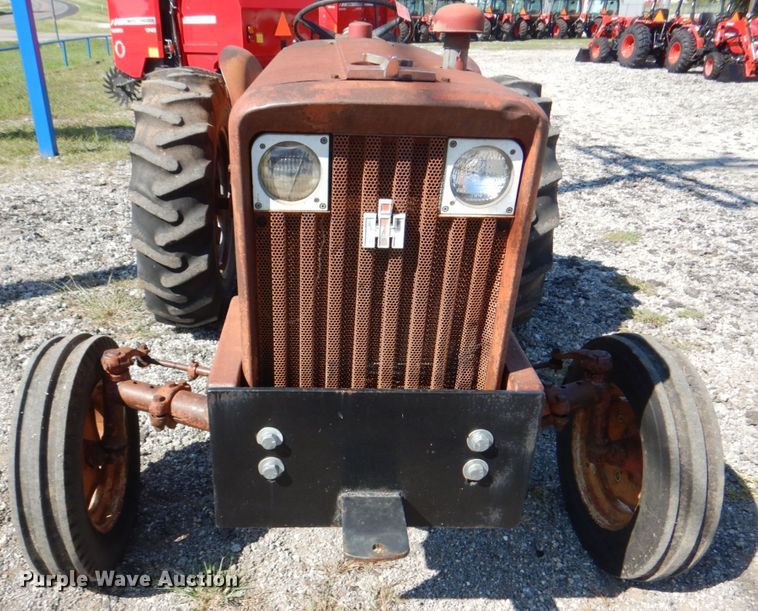 image for item DH5382 International 404  tractor