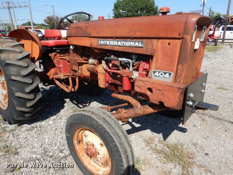 image for item DH5382 International 404  tractor