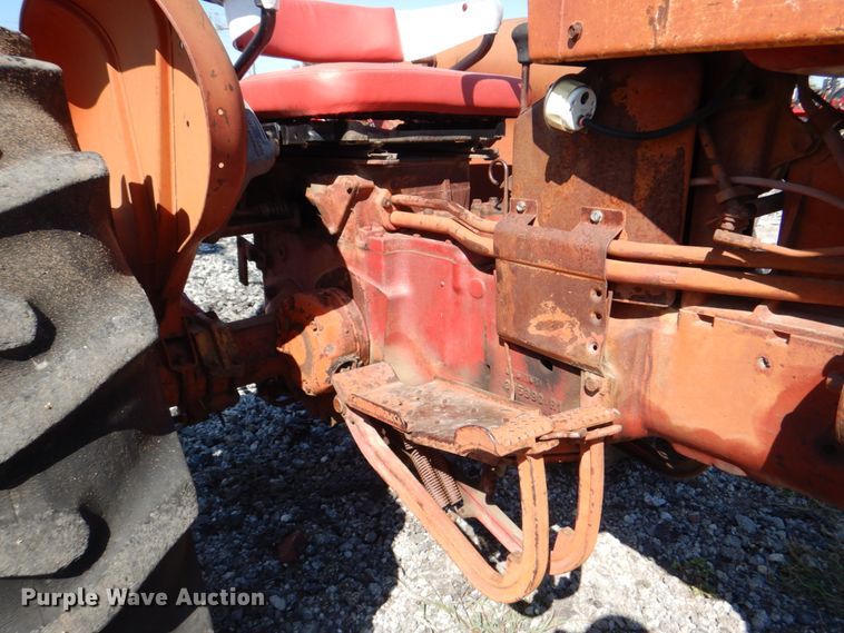 image for item DH5382 International 404  tractor