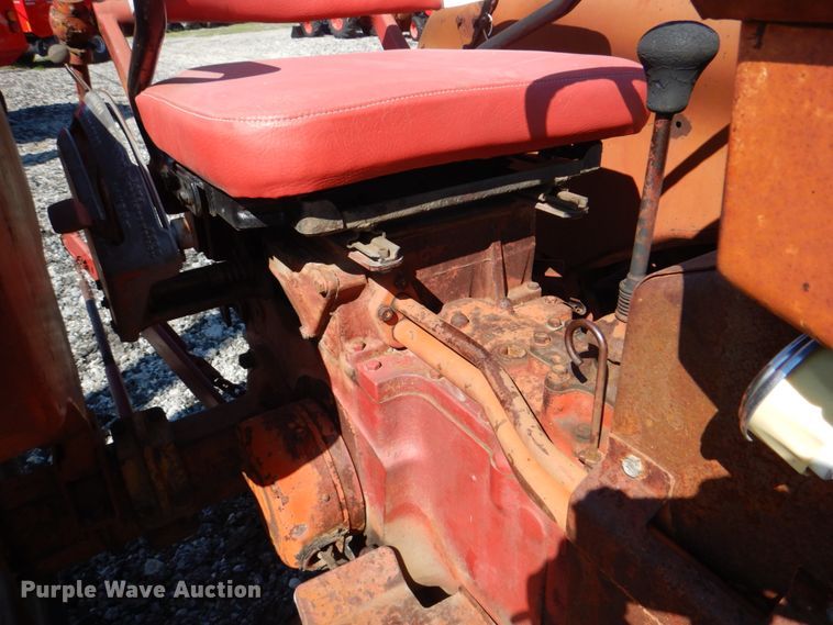 image for item DH5382 International 404  tractor