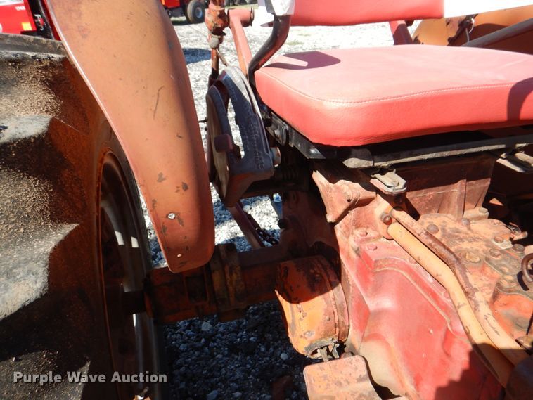 image for item DH5382 International 404  tractor