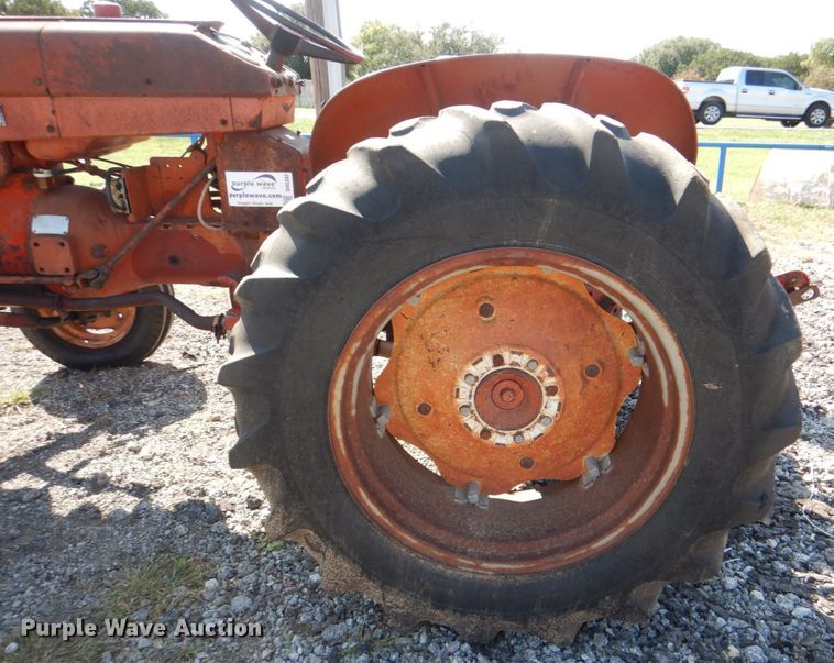 image for item DH5382 International 404  tractor