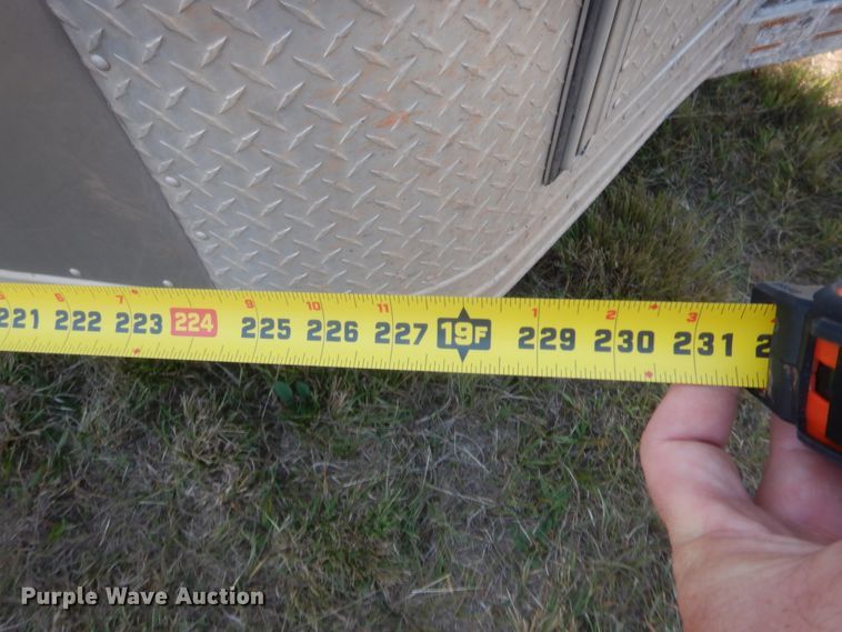 image for item DJ2042 2018 Featherlite 8107-6716-STD livestock trailer