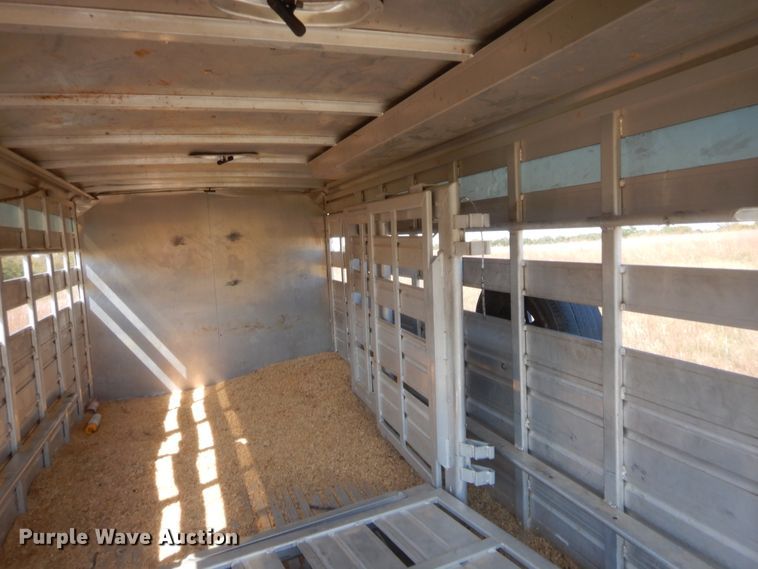 image for item DJ2042 2018 Featherlite 8107-6716-STD livestock trailer