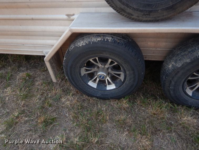 image for item DJ2042 2018 Featherlite 8107-6716-STD livestock trailer