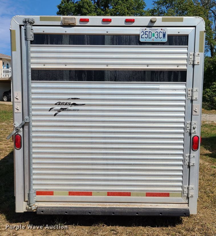 image for item DY9959 2003 Exiss GNC-720-T horse trailer