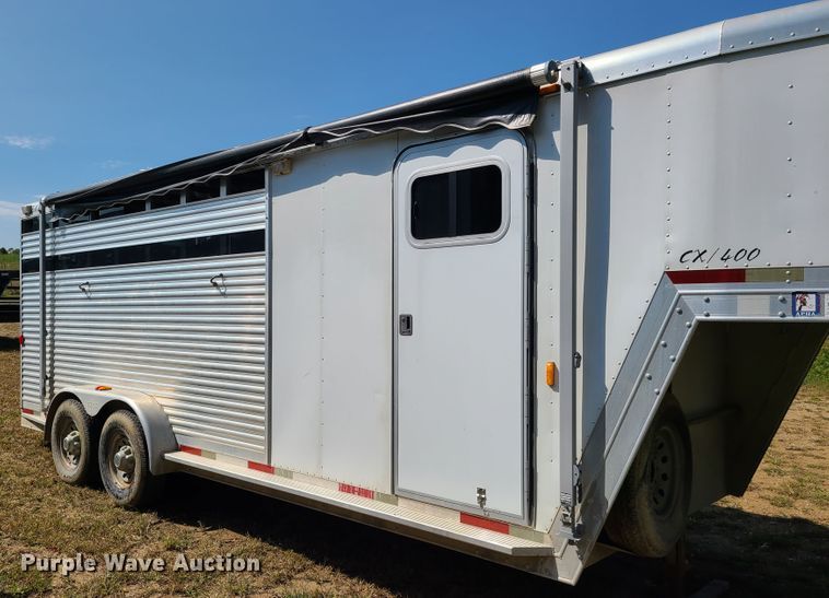 image for item DY9959 2003 Exiss GNC-720-T horse trailer