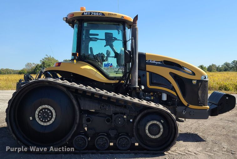 image for item DY9961 2010 Challenger MT765C  tractor