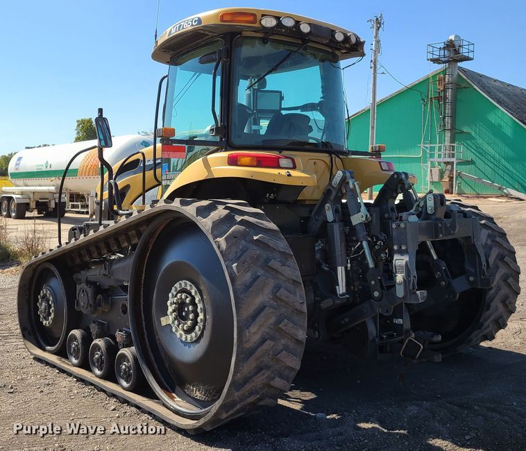 image for item DY9961 2010 Challenger MT765C  tractor