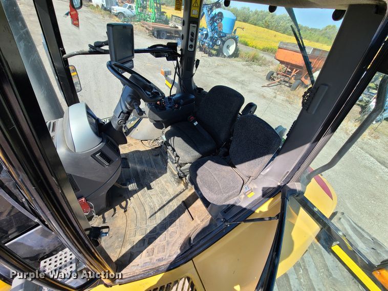 image for item DY9961 2010 Challenger MT765C  tractor