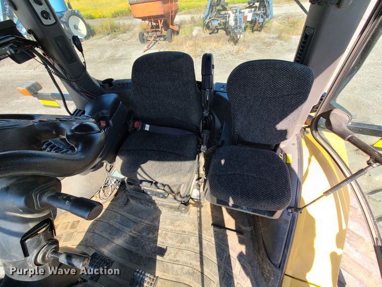 image for item DY9961 2010 Challenger MT765C  tractor