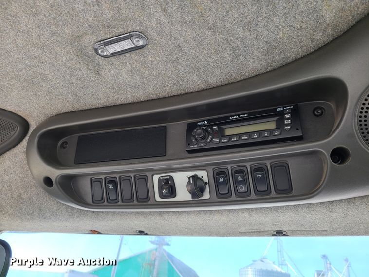 image for item DY9961 2010 Challenger MT765C  tractor