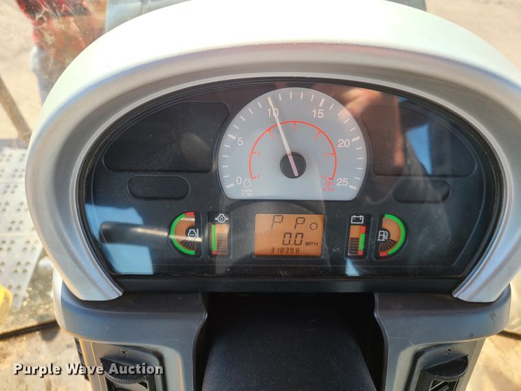 image for item DY9961 2010 Challenger MT765C  tractor