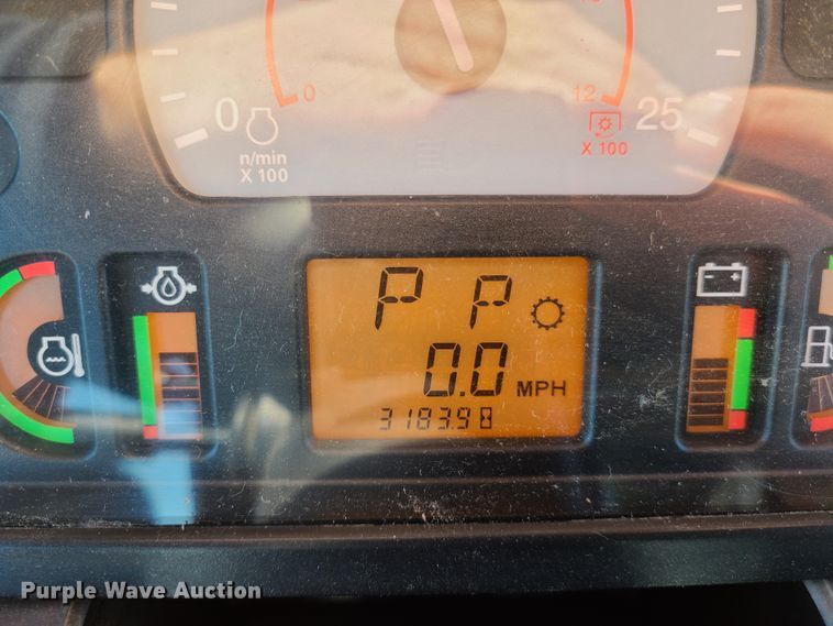 image for item DY9961 2010 Challenger MT765C  tractor