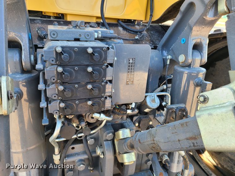 image for item DY9961 2010 Challenger MT765C  tractor