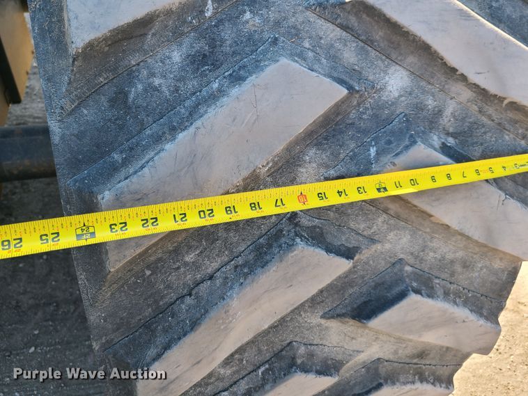 image for item DY9961 2010 Challenger MT765C  tractor