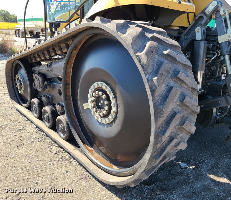 image for item DY9961 2010 Challenger MT765C  tractor